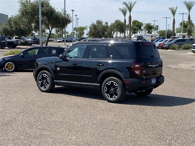 2025 Ford Bronco Sport Outer Banks photo 3