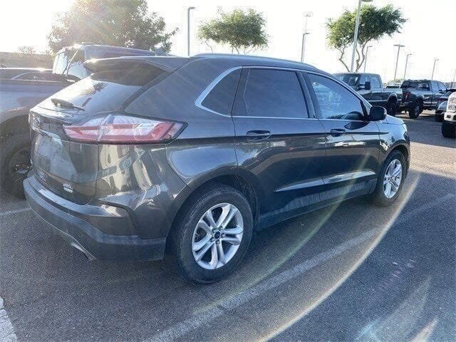 2019 Ford Edge SEL photo 3