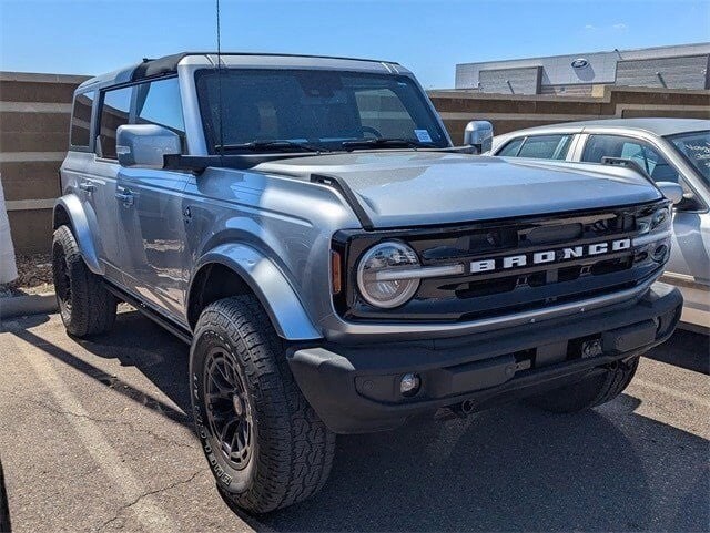 2022 Ford Bronco Base Big Bend Black Diamond Outer Banks photo 3