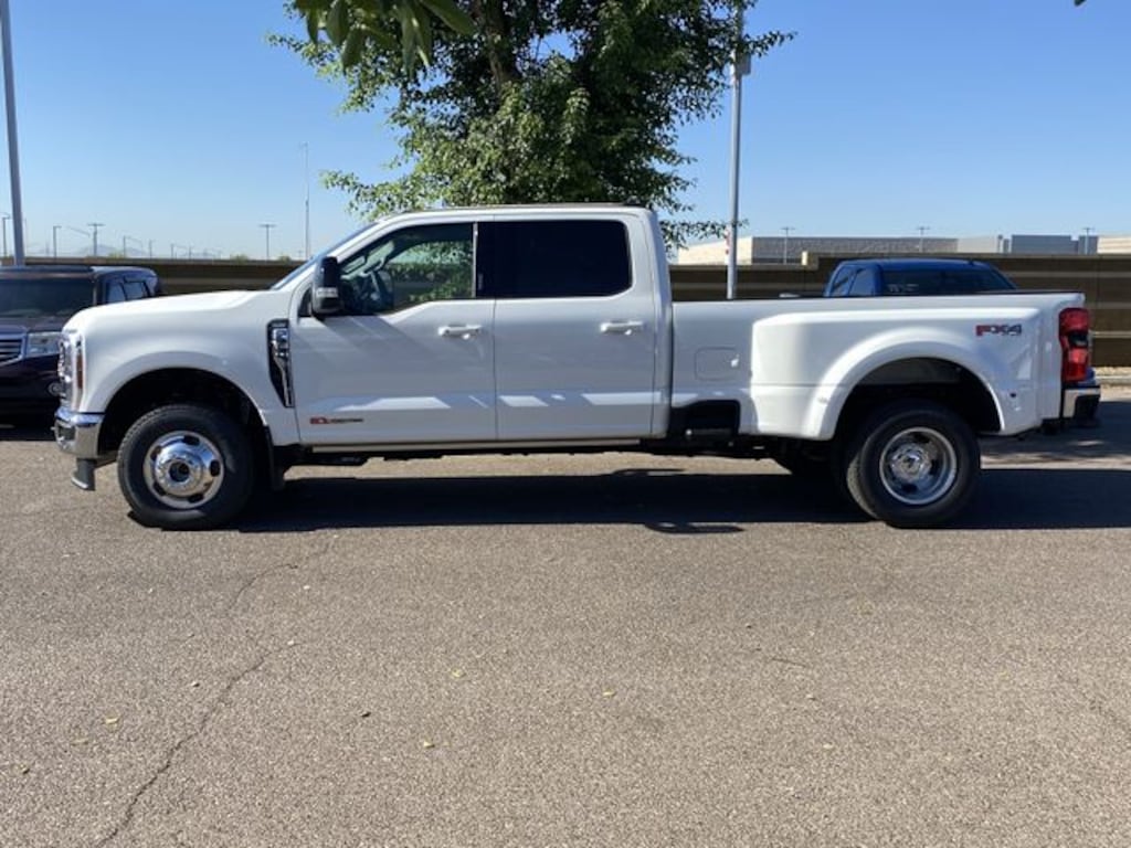 New 2026 Ford F-350 Lariat Truck Crew Cab