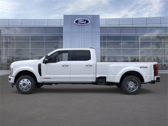 2026 Ford F-450 Platinum photo 3