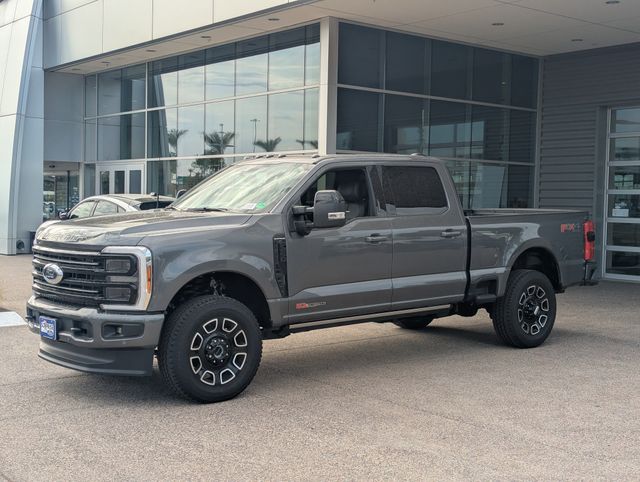 2026 Ford F-250 Super Duty Platinum - Photo 2