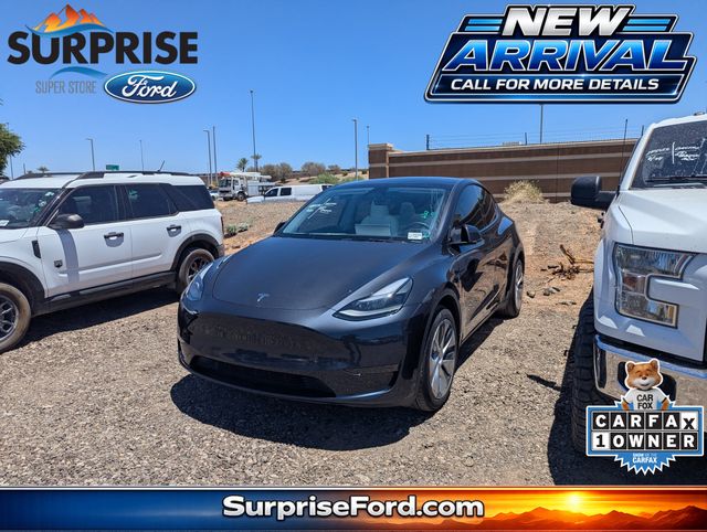 2024 Tesla Model Y Long Range Rear Wheel Drive's photo