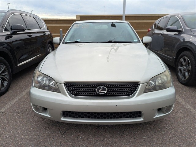 2004 Lexus IS 300 photo 2