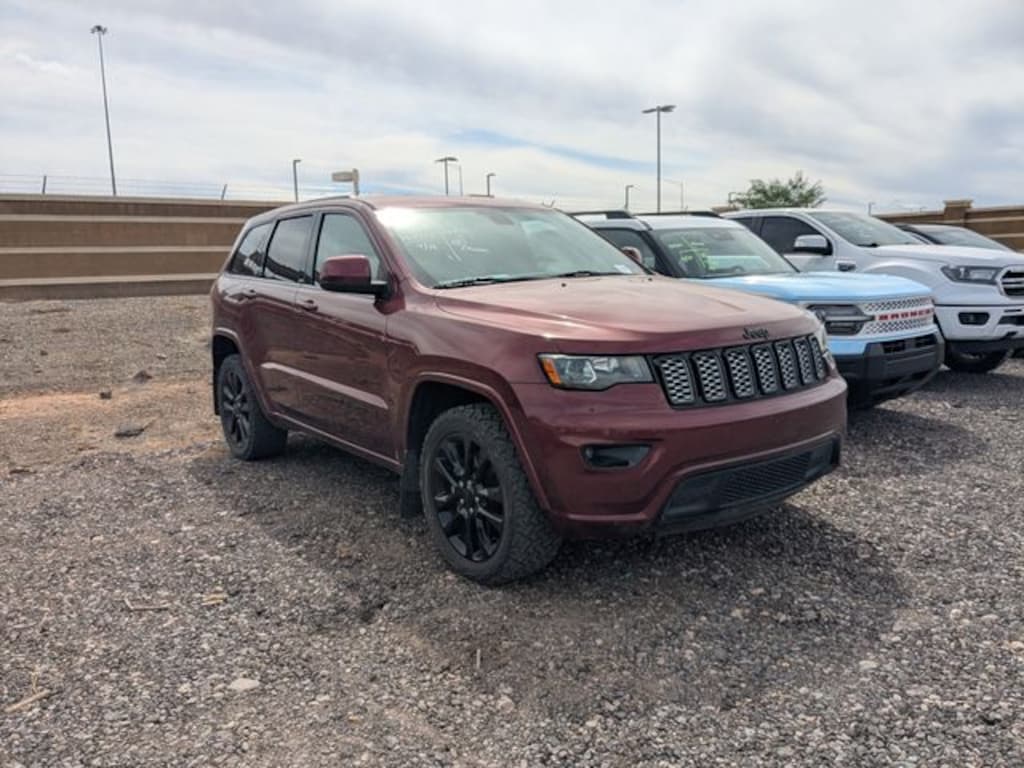Used 2021 Jeep Grand Cherokee Laredo SUV