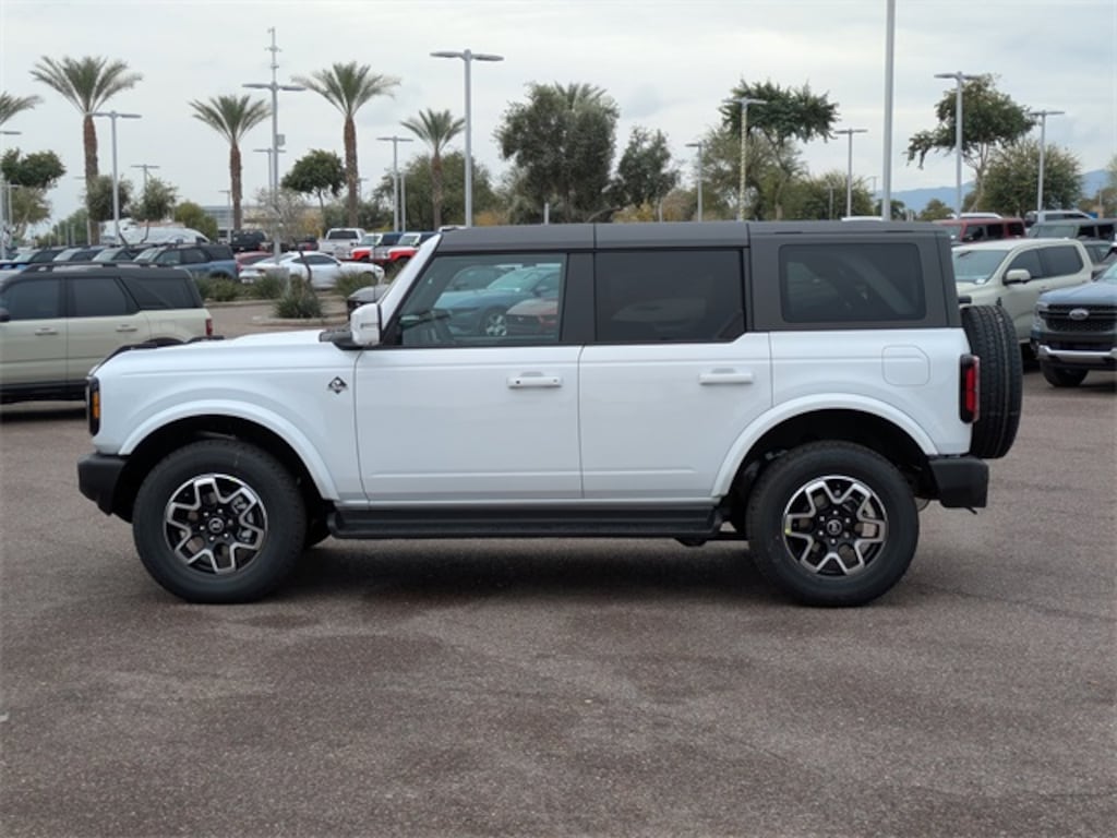 New 2025 Ford Bronco Outer Banks SUV