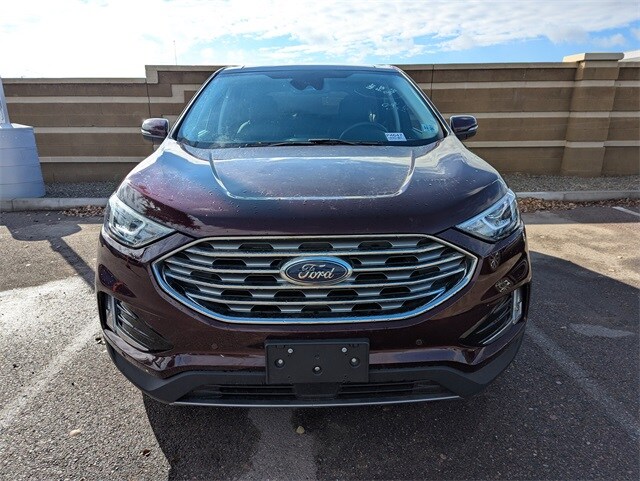 2021 Ford Edge Titanium photo 2
