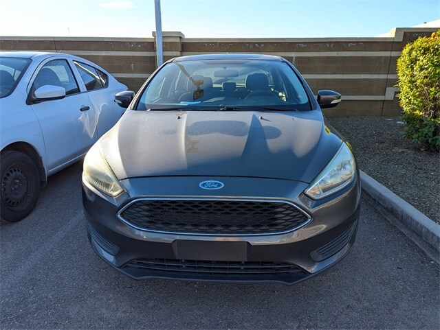 2015 Ford Focus SE photo 2
