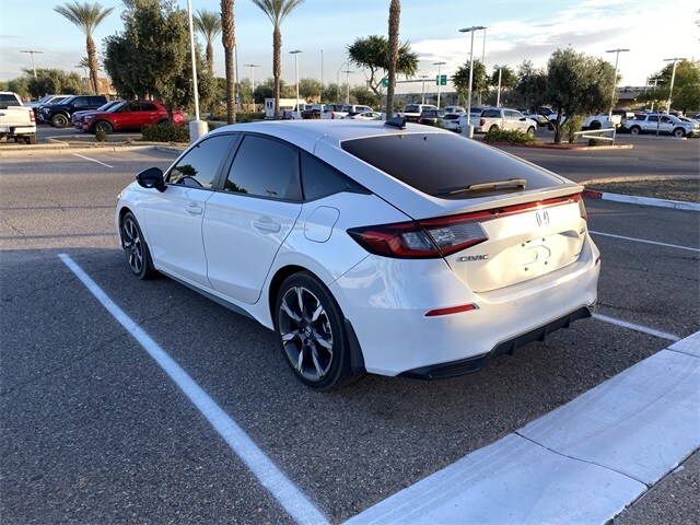 2025 Honda Civic Hybrid Sport Touring Hatchback photo 2
