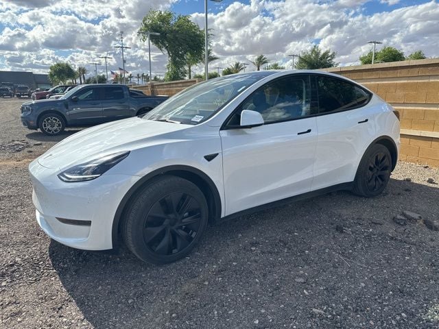 Pearl White Multi-Coat 2025 Tesla Model Y Long Range RWD SUV / Crossover Rear-Wheel Drive 1-Speed Automatic