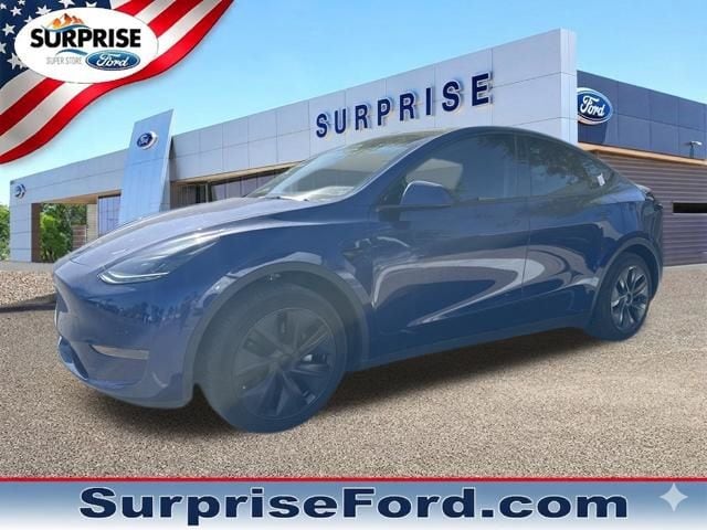 2024 Tesla Model Y Long Range Rear Wheel Drive's photo