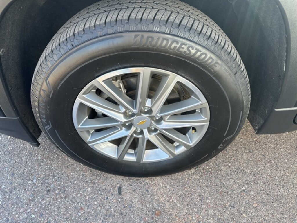 Used 2023 Chevrolet Traverse LT Cloth w/1LT SUV