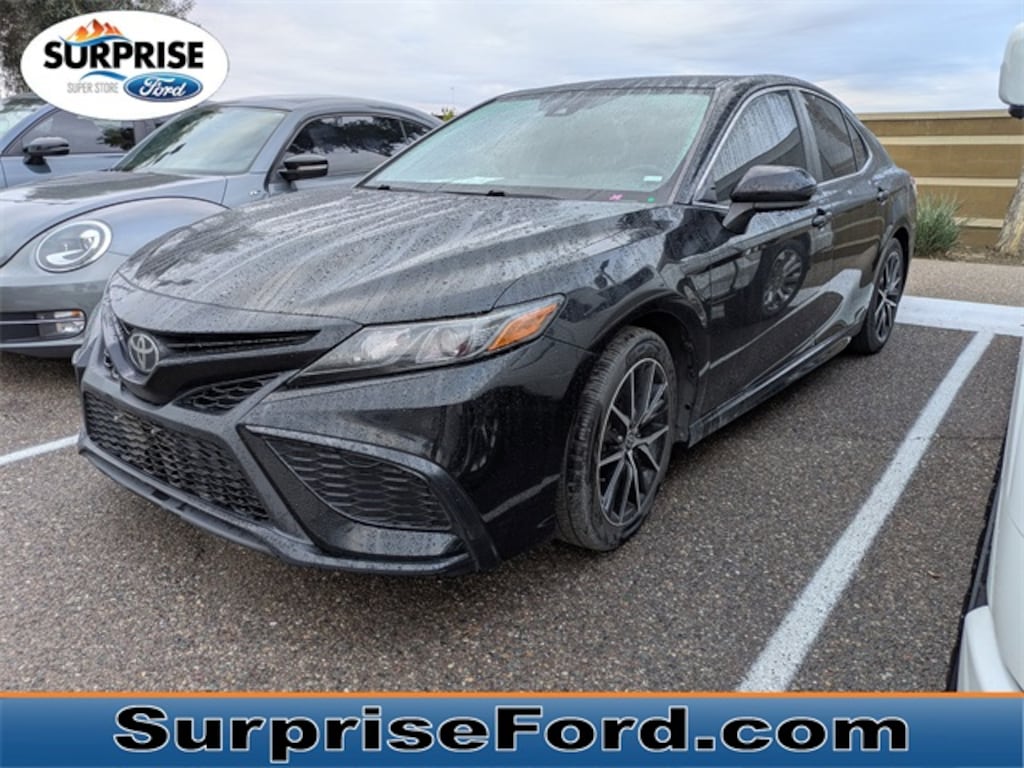 Used 2021 Toyota Camry SE Sedan