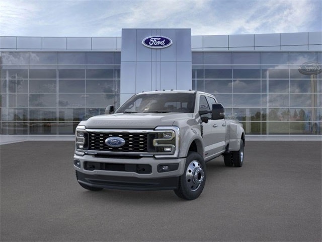 2026 Ford F-450 photo 2