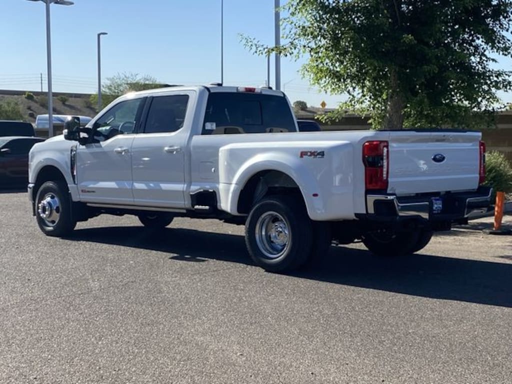 New 2026 Ford F-350 Lariat Truck Crew Cab