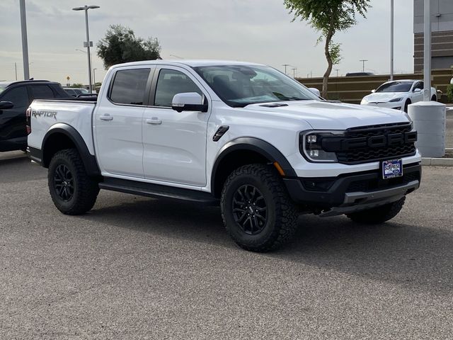 2025 Ford Ranger Raptor - Photo 9