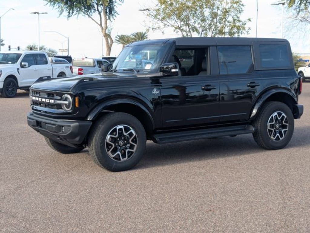New 2025 Ford Bronco Outer Banks SUV