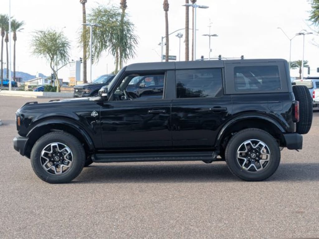 New 2025 Ford Bronco Outer Banks SUV