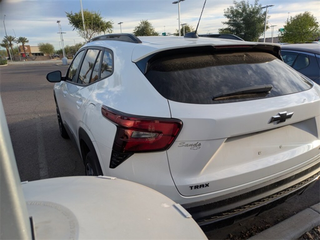 Used 2025 Chevrolet Trax 2RS SUV