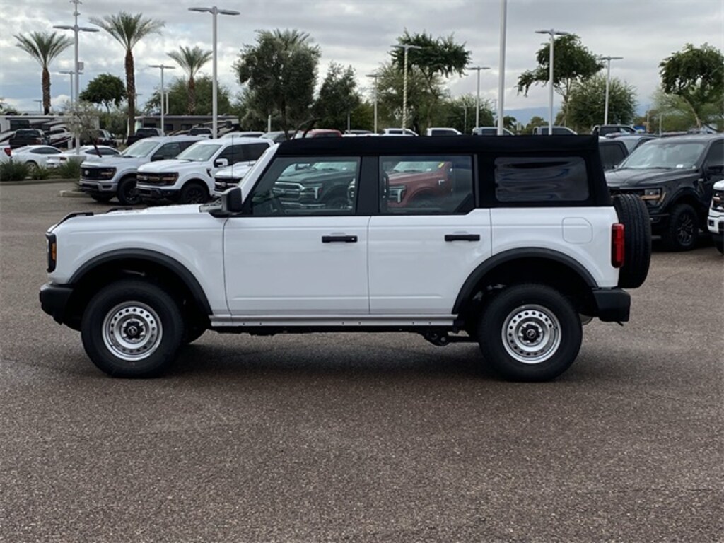 New 2025 Ford Bronco Base SUV