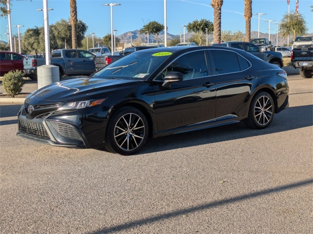 Used 2021 Toyota Camry SE Sedan