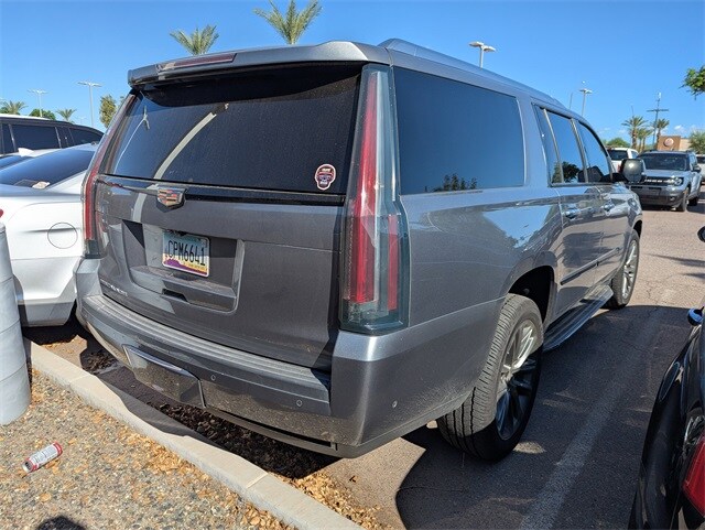 2020 Cadillac Escalade ESV Premium Luxury photo 4