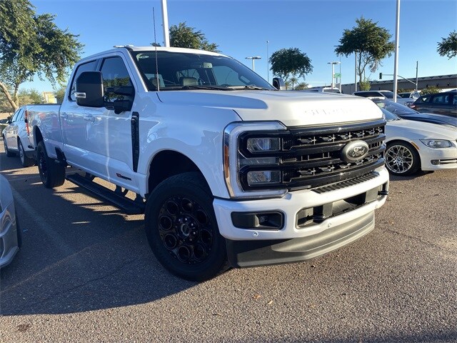 2023 Ford F-350 Lariat photo 3
