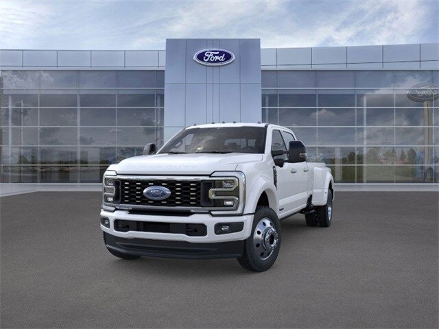 2026 Ford F-450 Platinum photo 2