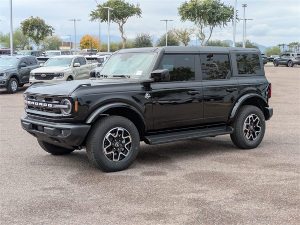 New 2025 Ford Bronco Outer Banks SUV