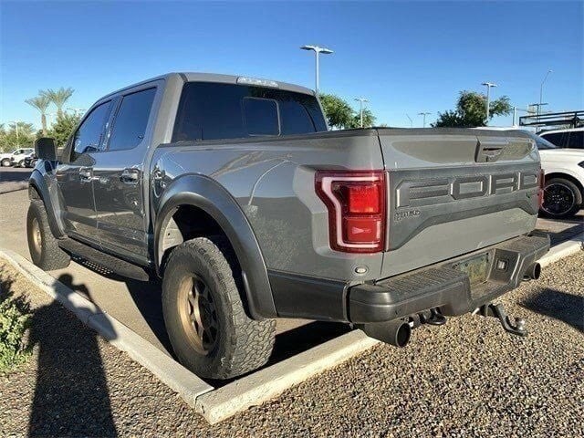 2020 Ford F-150 Raptor photo 2