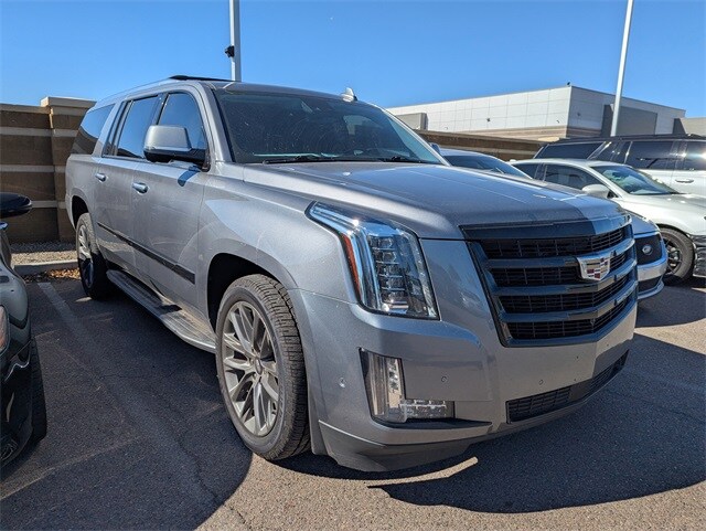 2020 Cadillac Escalade ESV Premium Luxury photo 3