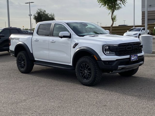 2025 Ford Ranger Raptor - Photo 9