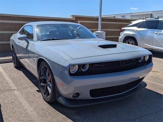 2022 Dodge Challenger R/T photo 3