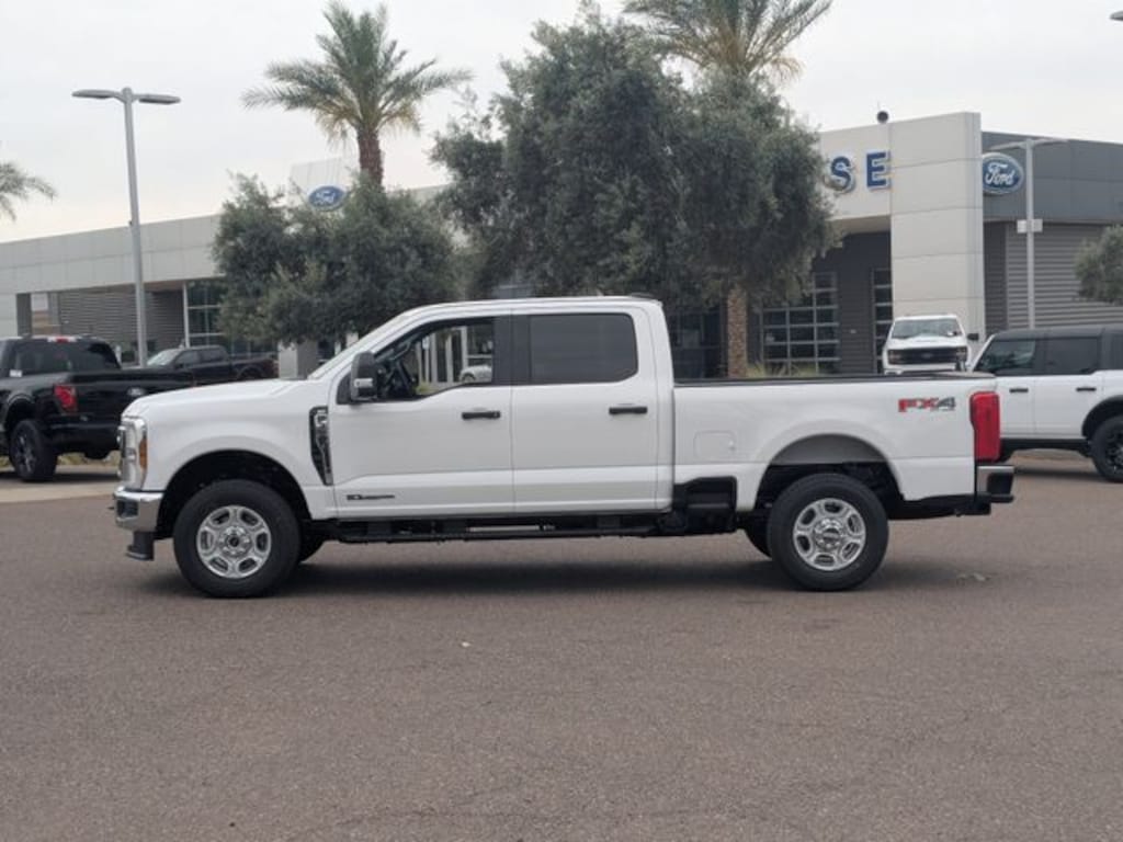 New 2026 Ford F-350 XLT Truck Crew Cab