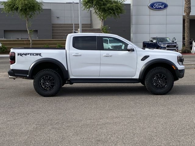2025 Ford Ranger Raptor - Photo 8