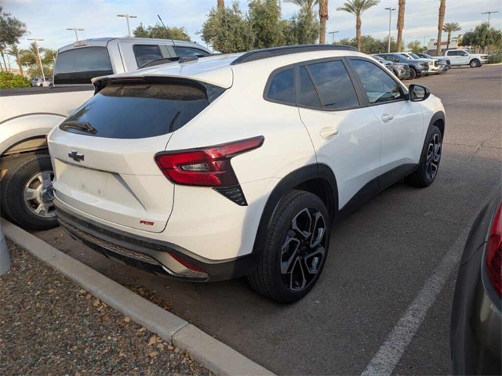 Used 2025 Chevrolet Trax 2RS SUV