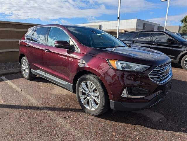 2021 Ford Edge Titanium photo 3
