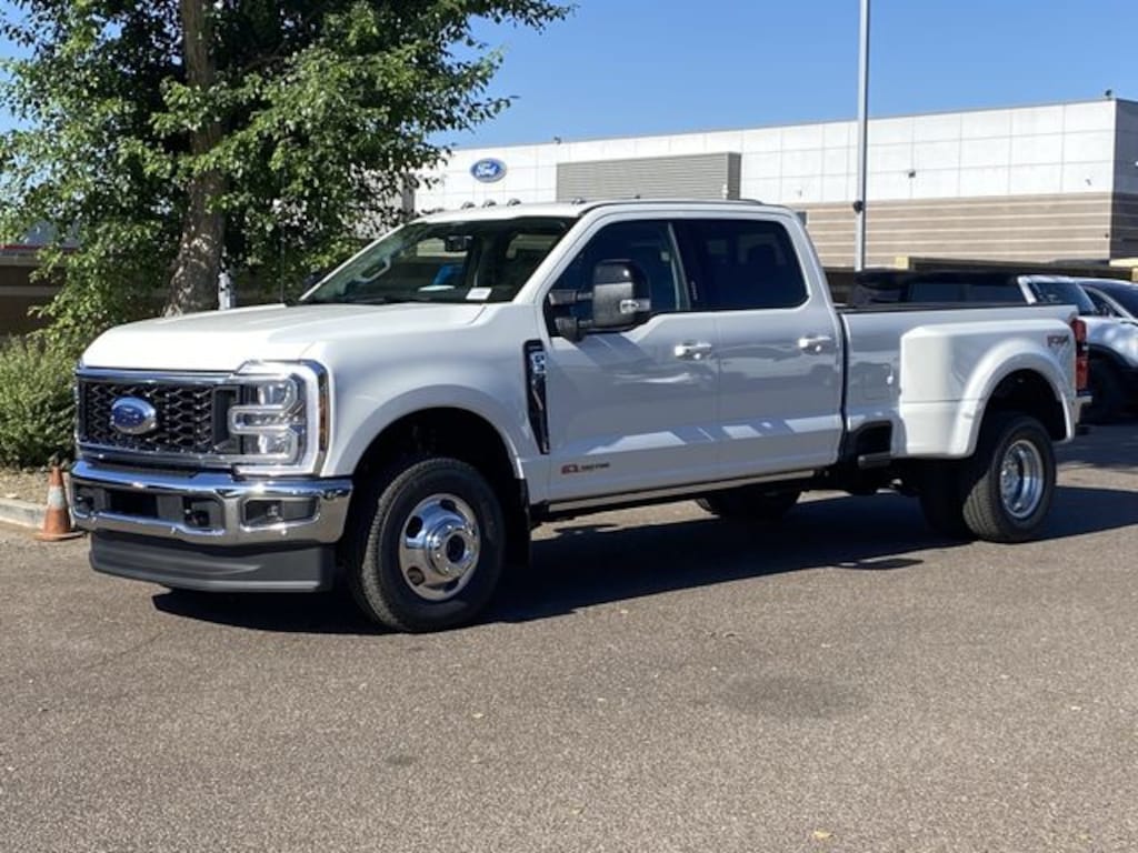 New 2026 Ford F-350 Lariat Truck Crew Cab