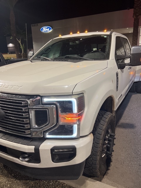 2022 Ford F-350 Super Duty Platinum's photo