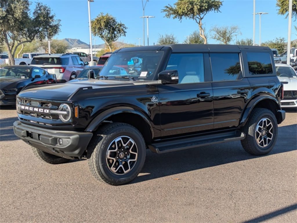 New 2025 Ford Bronco Outer Banks SUV