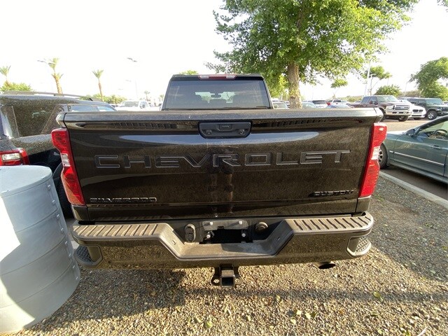 2023 Chevrolet Silverado 2500HD Custom photo 3