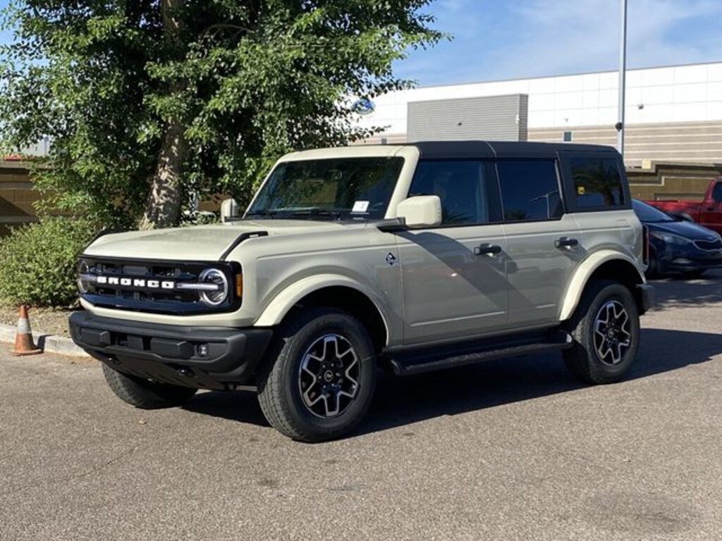 New 2026 Ford Bronco Outer Banks SUV