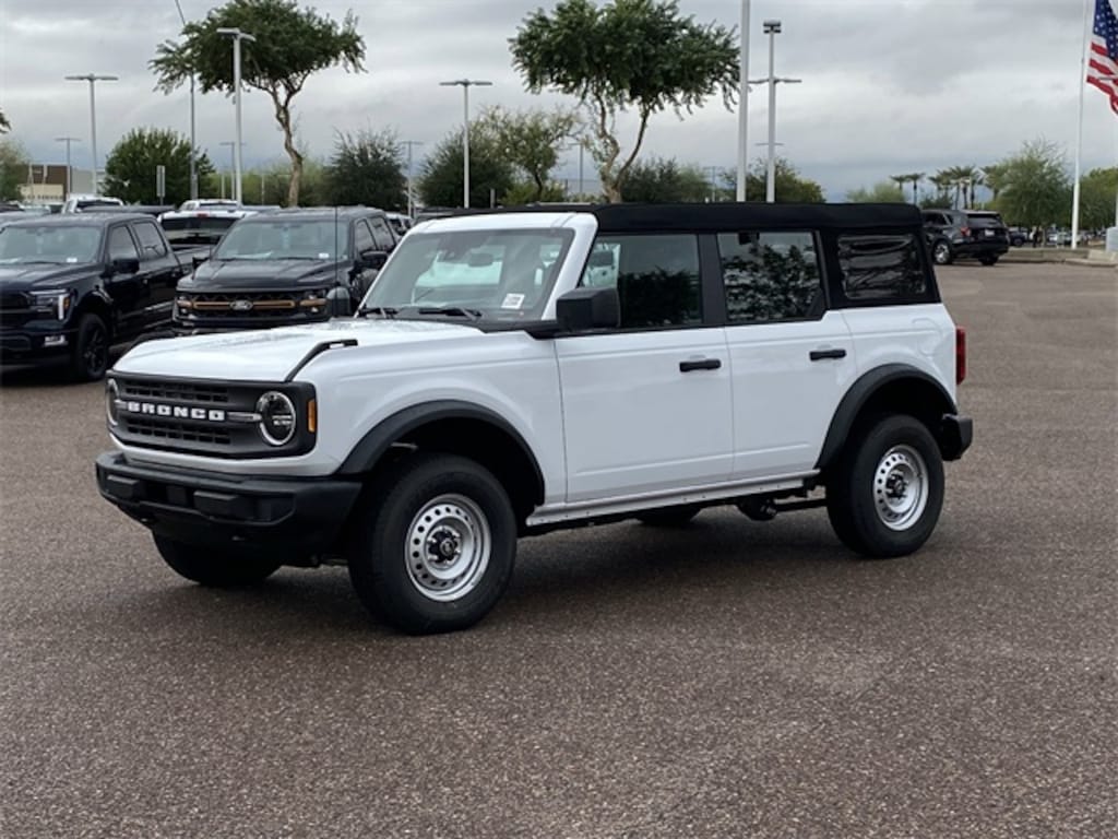 New 2025 Ford Bronco Base SUV