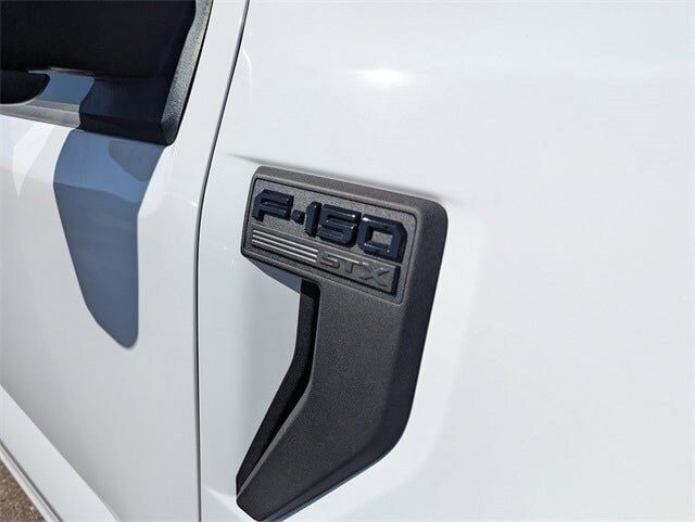 2023 Ford F-150 XL photo 3