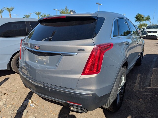 2018 Cadillac XT5 Luxury photo 3