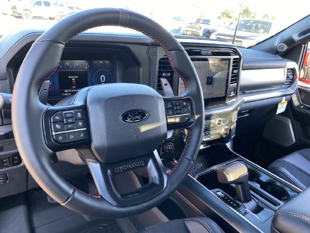 2025 Ford F-150 Raptor - Photo 16
