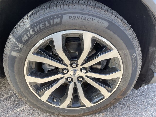 2025 Ford Explorer ST-Line photo 3