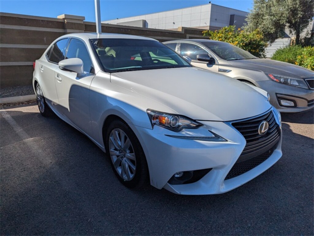 Used 2016 Lexus IS 200t  Sedan