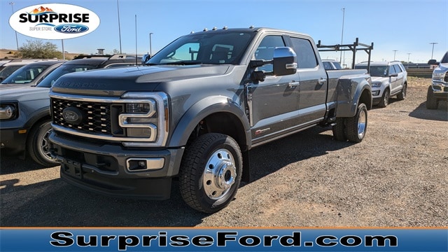 2026 Ford F-450 Super Duty Platinum's photo