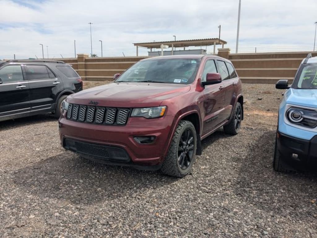 Used 2021 Jeep Grand Cherokee Laredo SUV